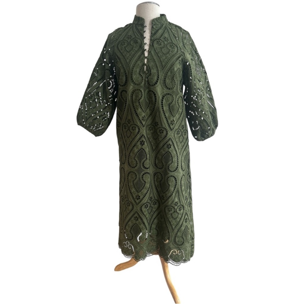 Elegant Green Lace Midi Dress - Picture 3 of 5